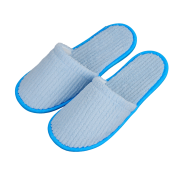 Dép bông êm ái dùng trong khách sạn và resort